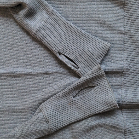 Lululemon reversible sweater - Picture 8 of 8